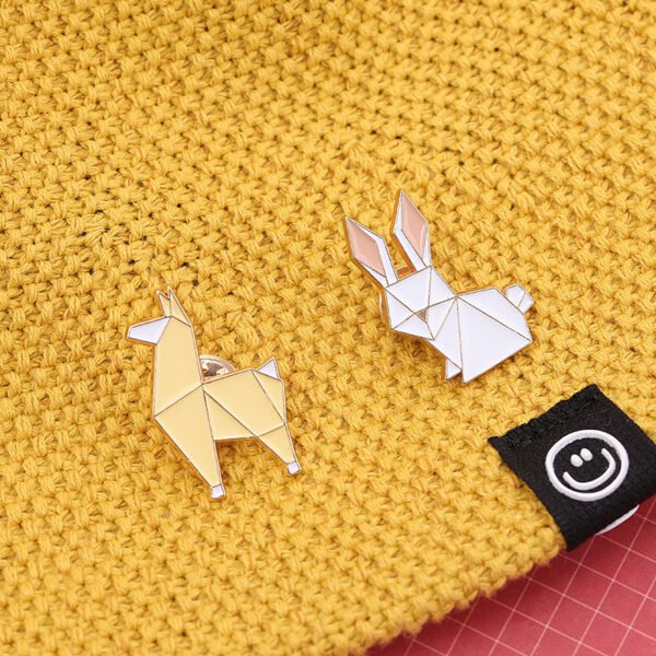 Custom-Logo-Simple-New-Creative-Cartoon-Origami-Geometric-Animals-Cute-Rabbit-Alpaca-Accessories-Gifts-Alloy-Metal-Hard-Soft-Brooch-Enamel-Badge-Lapel-Pin (2) Custom Logo Simple New Creative Cartoon Origami Geometric Animals Cute Rabbit Alpaca Accessories Gifts Alloy Metal Hard Soft Brooch Enamel Badge Lapel Pin 2