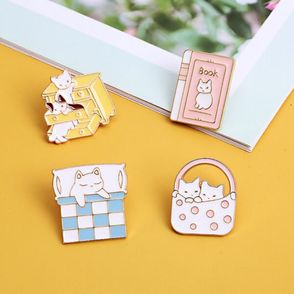 Wholesale-Custom-Logo-Cute-Cartoon-Cats-Quirky-Animal-Bag-Pins-Fine-Accessories-Gifts-Alloy-Metal-Hard-Soft-Brooch-Enamel-Badge-Lapel-Pin (3) Wholesale Custom Logo Cute Cartoon Cats Quirky Animal Bag Pins Fine Accessories Gifts Alloy Metal Hard Soft Brooch Enamel Badge Lapel Pin 3