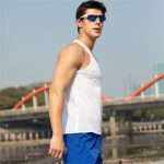 Seamless Mesh Breathable Man Big Hole Quick Dry 100% Polyester 100 GSM Marathon Running Sleeveless T-Shirt for Men